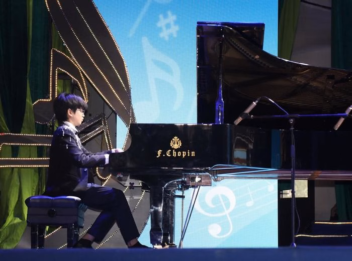 Piano l&agrave; nhạc cụ được nhiều th&iacute; sinh lựa chọn