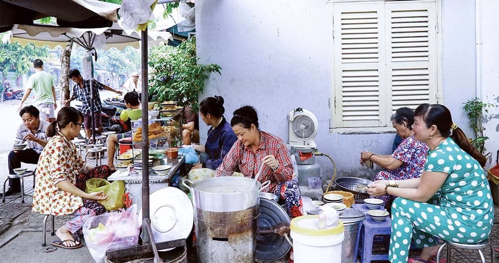 Quán cháo huyết gần đường Nguyễn Hữu Hào, Quận 4, Sài Gòn Quán cháo huyết gần đường Nguyễn Hữu Hào, Quận 4, Sài Gòn