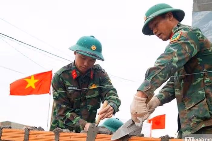 Quân đoàn 34 giao nhà nhanh, niềm vui đón Tết 2026 ở Gia Lai