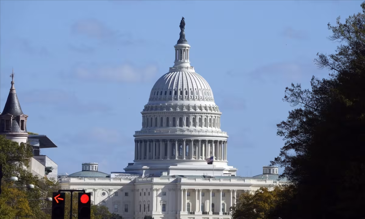 Quốc hội Mỹ ra quyết định mạnh tay kiềm chế quyền lực của Tổng thống Trump