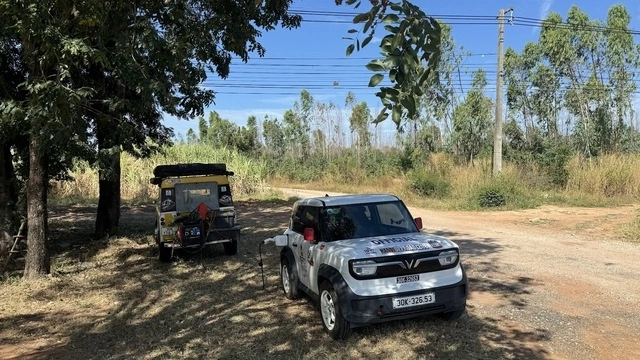 Sạc pin bằng m&aacute;y ph&aacute;t khi kh&ocirc;ng c&oacute; trạm