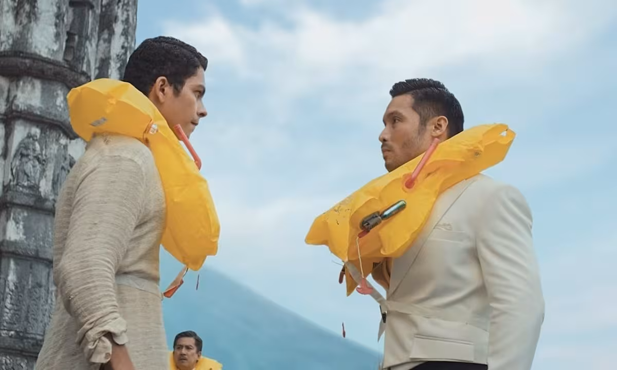 Safetynovela: Video an toàn bay của Philippine Airlines qua tình tay ba