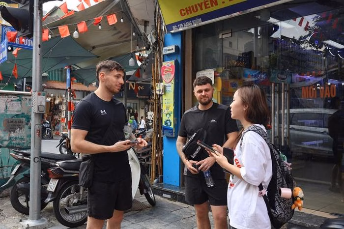 Sinh vi&ecirc;n trải nghiệm x&iacute;ch l&ocirc;