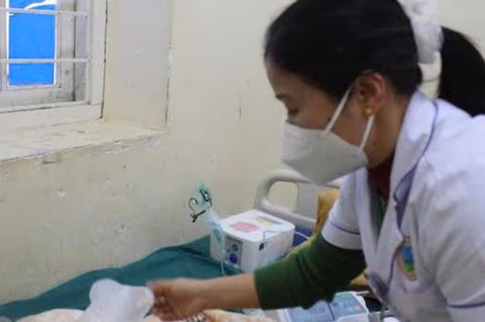 Sởi gây suy hô hấp, viêm phổi ở trẻ <6 tháng: Hồi phục tại Điện Biên