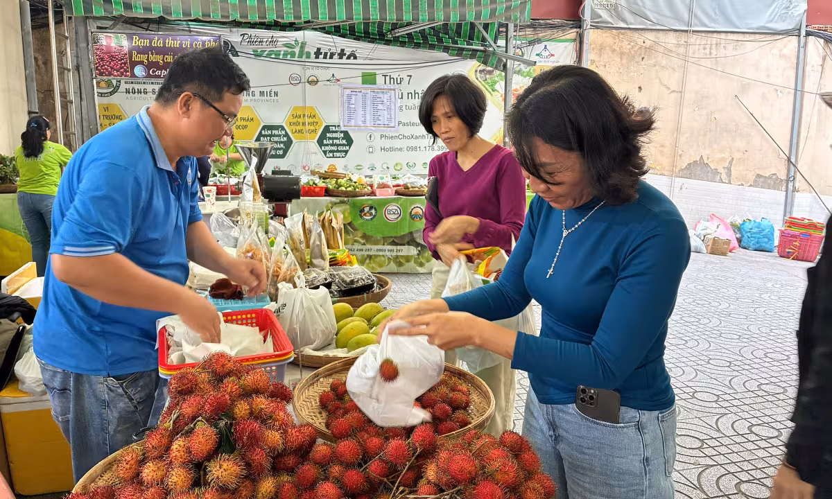 Săn chợ quê: Vì sao người thành phố chọn thực phẩm sạch tại chợ xanh