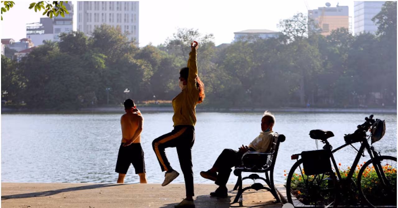 Tập thể dục sớm mùa đông: Cách phòng tránh rủi ro tim