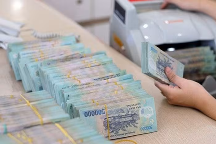 Thị trường tiền tệ 2026: Thanh khoản tăng, lãi suất VND giảm sâu