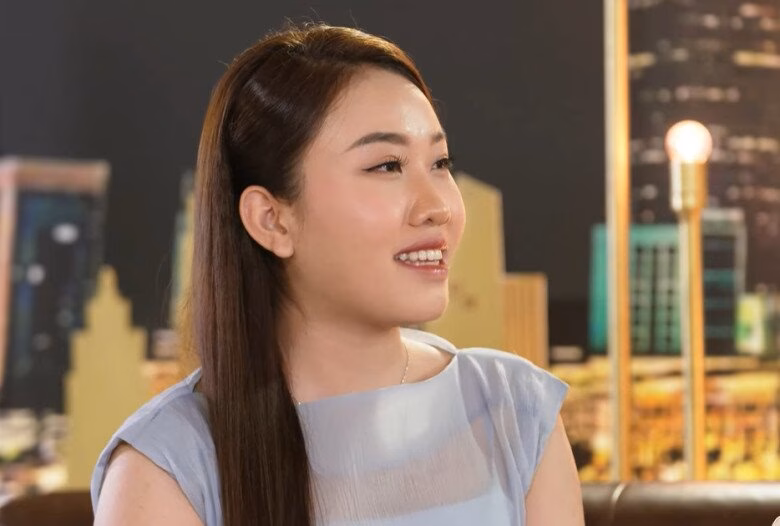 Thi&ecirc;ng Ng&acirc;n kể về việc được cố nghệ sĩ cho tiền trước khi được nhận nu&ocirc;i