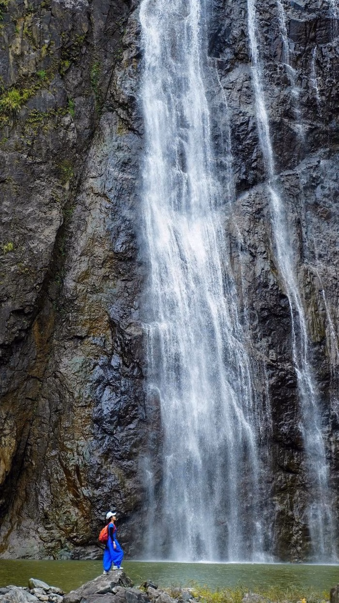 Tour trekking địa phương tại th&aacute;c H&ugrave;ng Ng&agrave;n