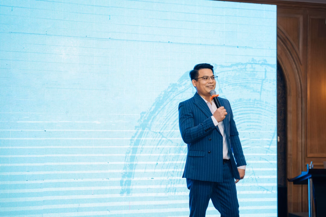 Trần Quang Hội chia sẻ về bảo h&agrave;nh s&agrave;n gỗ