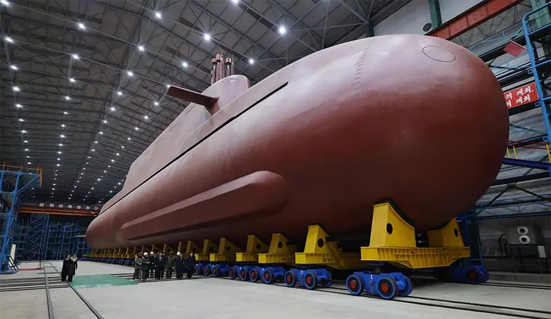 Triều Tiên công bố tàu ngầm hạt nhân SSBN 8.700 tấn, bước ngoặt mới trong sức mạnh biển