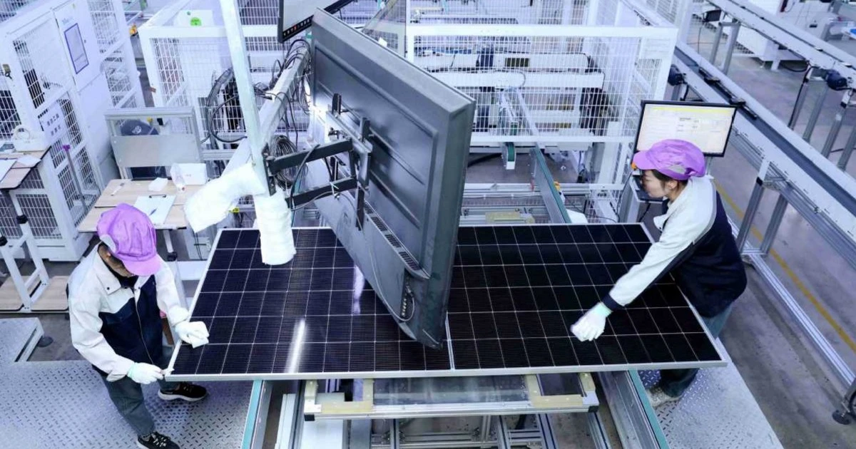 Trung Quốc ngừng hoàn thuế xuất khẩu quang điện và pin: Nguyên nhân, tác động