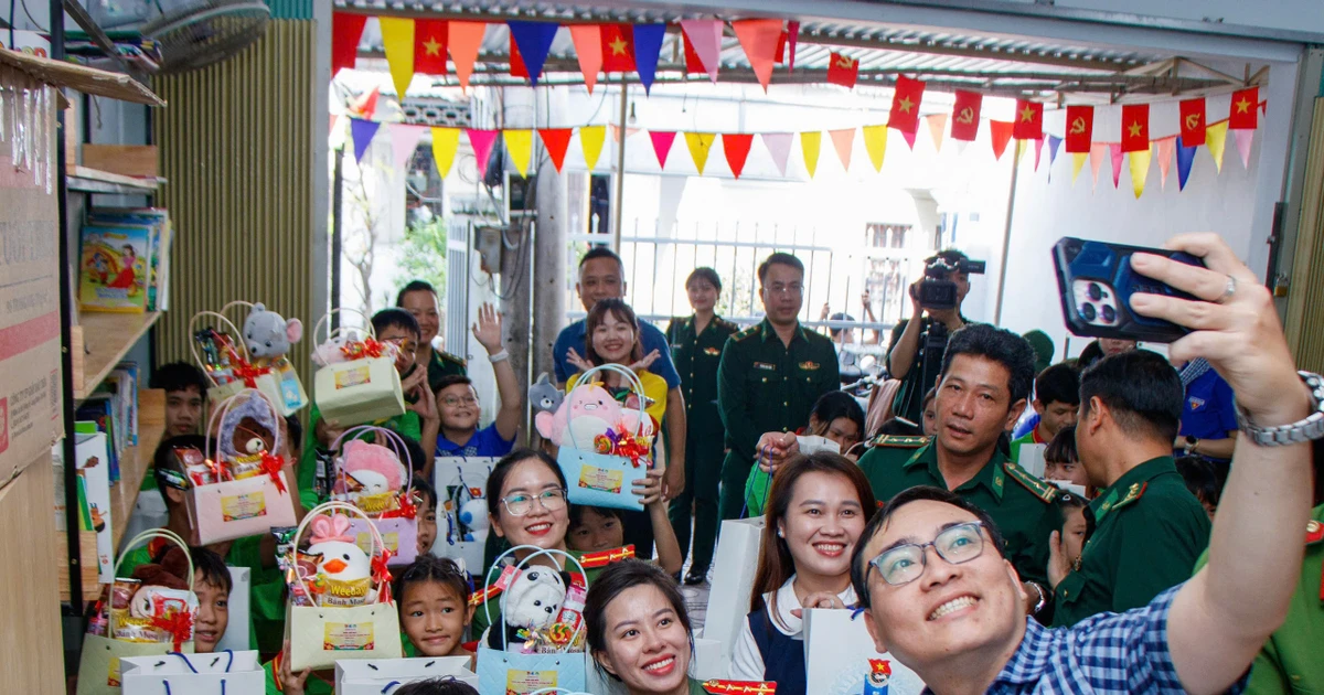 Tuổi trẻ Phú Lợi tặng ánh sáng, quà tặng và lòng biết ơn tới biên giới Khánh Hòa