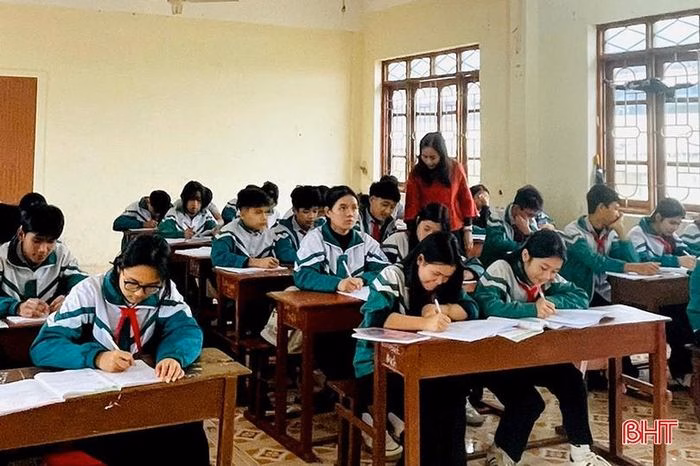 Trường THCS Mỹ Ch&acirc;u c&oacute; 8 gi&aacute;o vi&ecirc;n đủ điều kiện thăng hạng