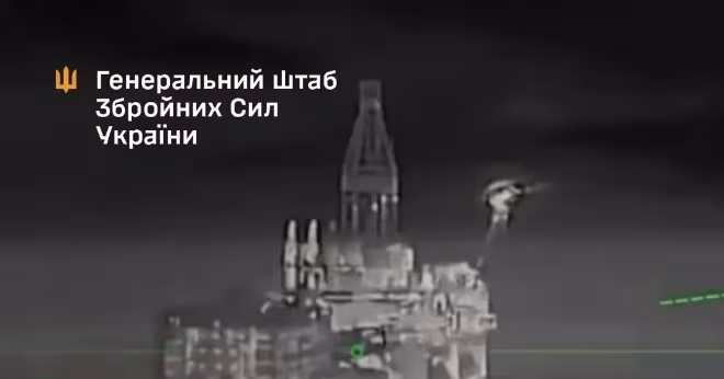 Ukraine tấn công 3 giàn khoan Lukoil ở biển Caspi; Nga ra mắt UAV Geran‑5 lần đầu