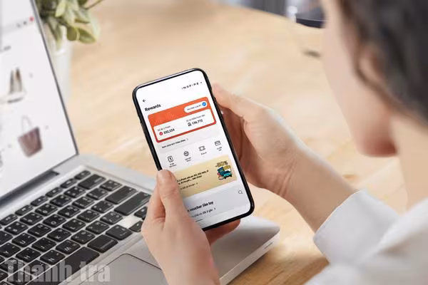 Việt Nam chi hơn 1.000 tỷ đồng/ngày cho TMĐT 2025: số liệu và xu hướng