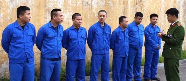 Cảnh sát Ninh Bình phá đường dây cá độ bóng đá trị giá 1.200 tỉ đồng, 8 bị can bị khởi tố