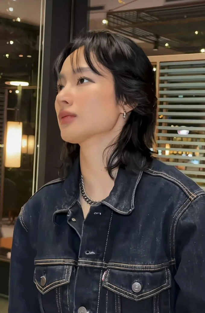 Chi tiết tỉa lớp Wolf Cut của Angela Phương Trinh