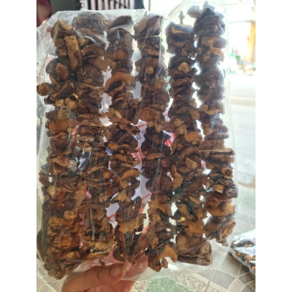 Cách phân biệt nấm hương rừng thật và giả để không bị ‘hớ’ khi mua