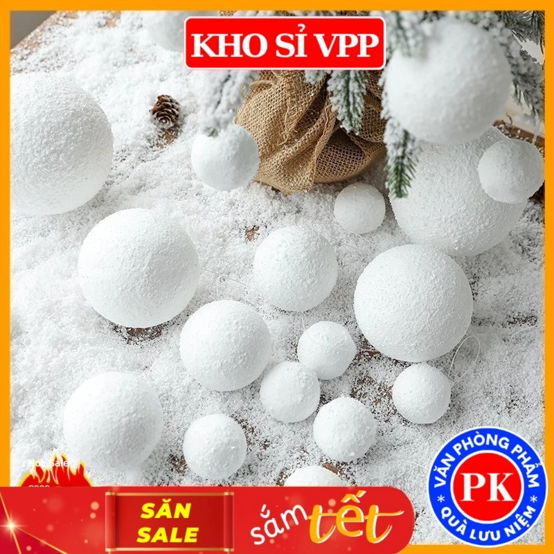 Tôi đã mua quả cầu tuyết trang trí cây thông Noel nhưng sao không tạo được không khí Giáng Sinh như mong muốn?