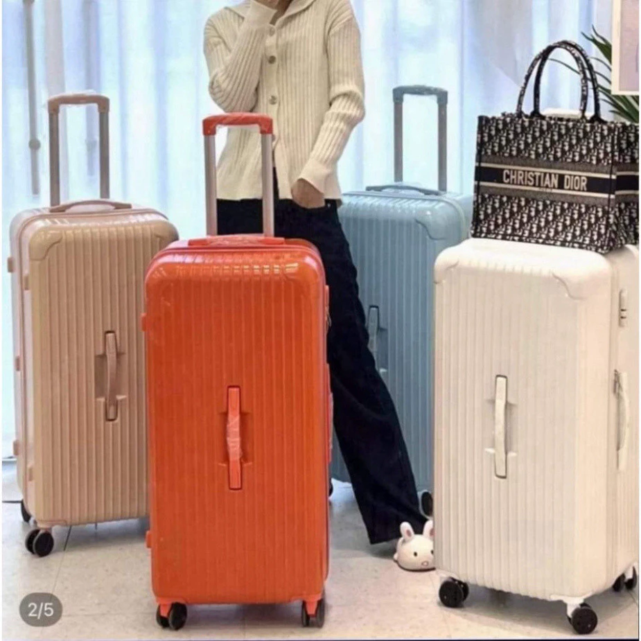 Làm thế nào để chọn vali kéo cỡ lớn phù hợp cho kỳ nghỉ gia đình mà không gặp phải tình trạng vỡ nứt khi di chuyển?