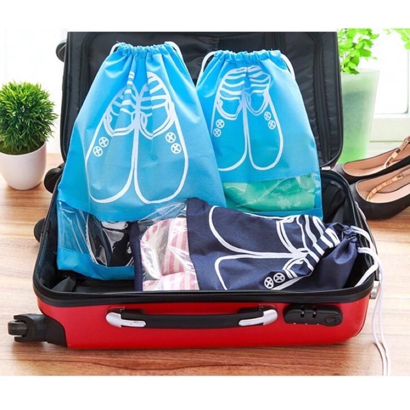 Lỡ Mua Túi Bảo Quản Giày Dép Quá Nhỏ, Phải Làm Sao?