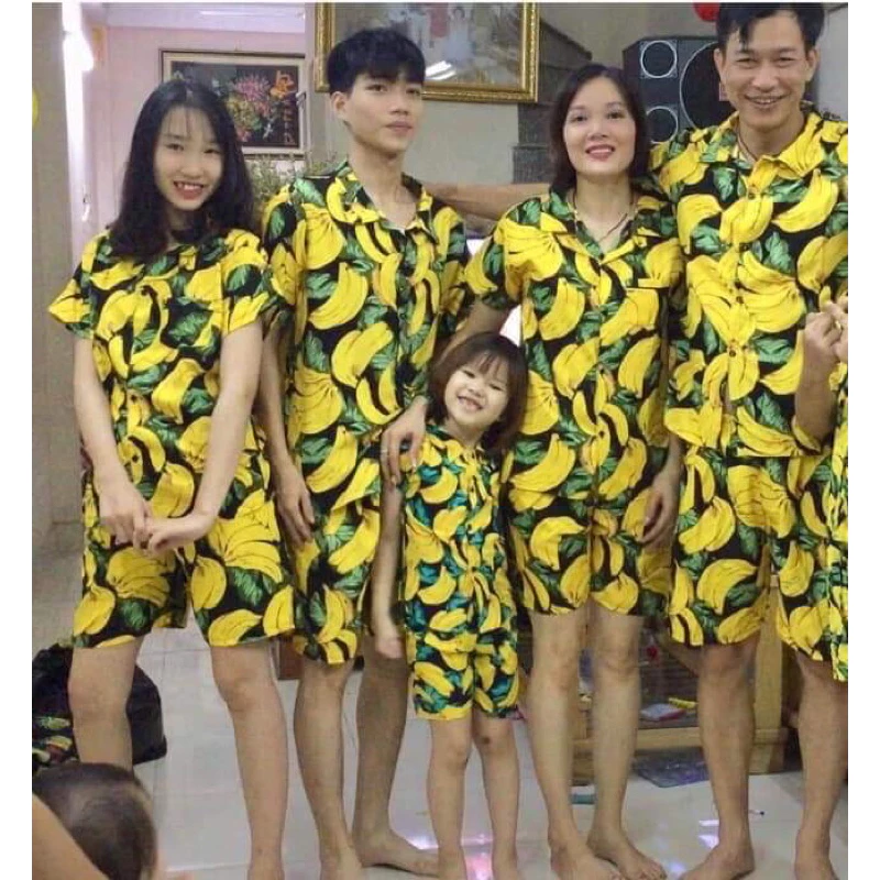 Lần đầu đi biển với gia đình: Những điều cần biết về đồ bộ bơi cho cả nhà đông người để tránh lãng phí tiền bạc