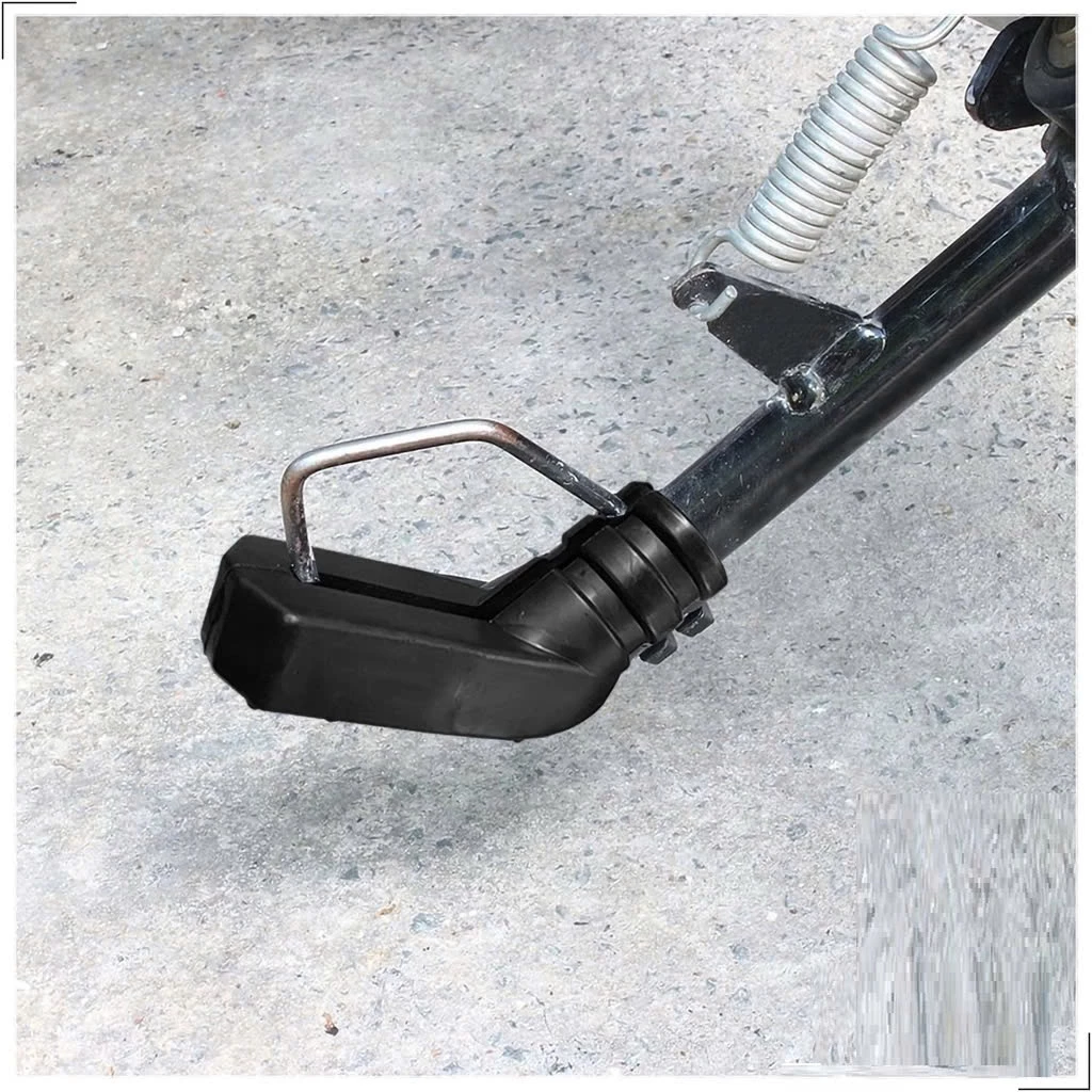 Làm thế nào để chọn bọc chân chống xe máy phù hợp và tránh trơn trượt khi đỗ xe trên đường dốc?