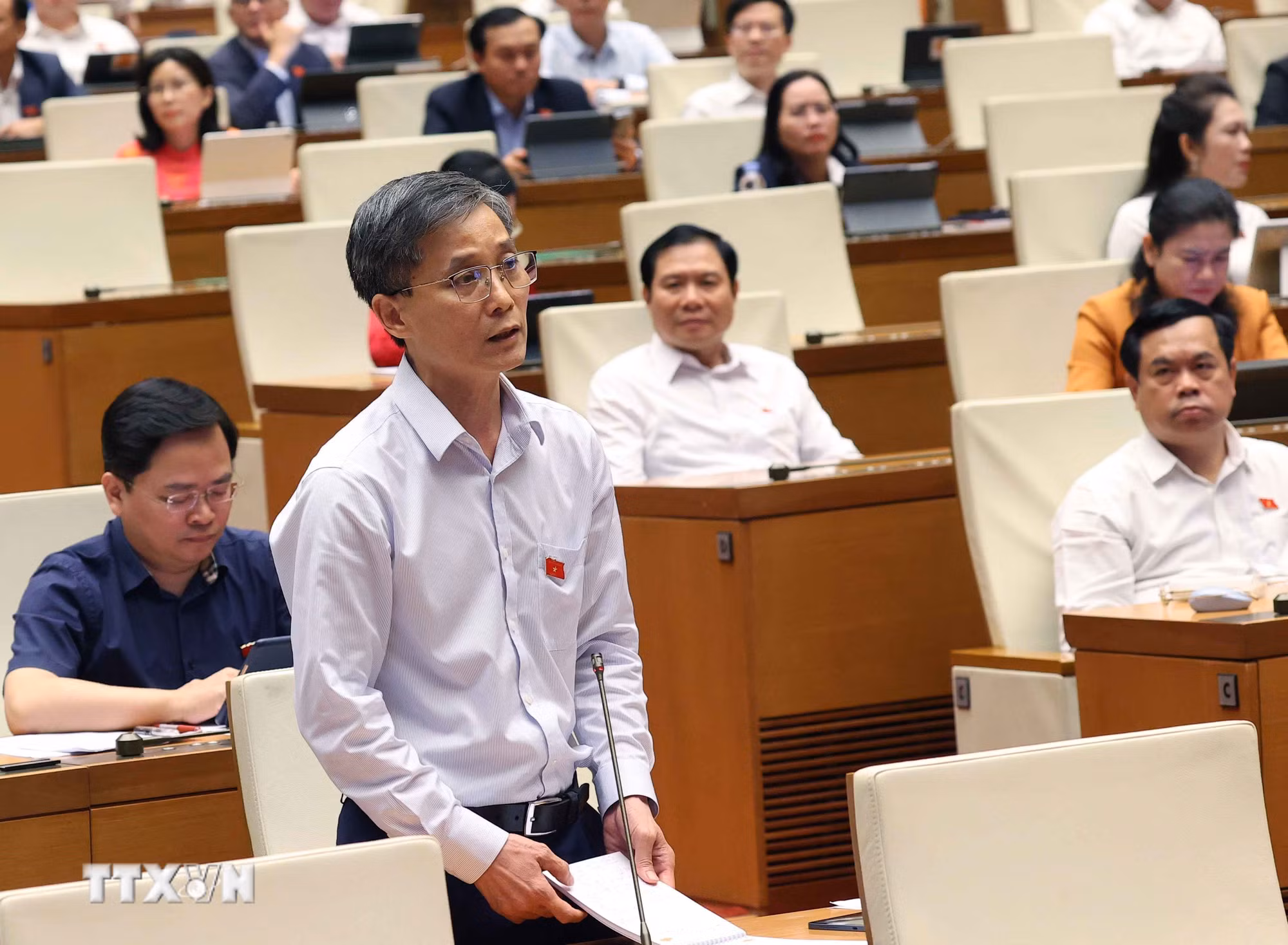 Đại biểu Quốc hội thành phố Đà Nẵng Nguyễn Khánh Ngọc phát biểu Đại biểu Quốc hội thảo luận về cơ chế giải quyết tranh chấp đầu tư quốc tế