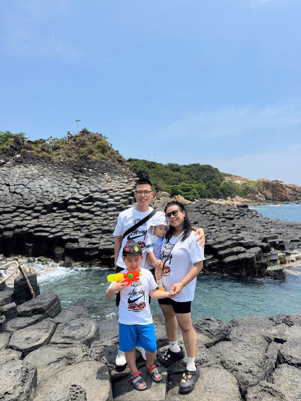 Gia đình chị Lý chuẩn bị cho chuyến du lịch tự túc bằng ô tô