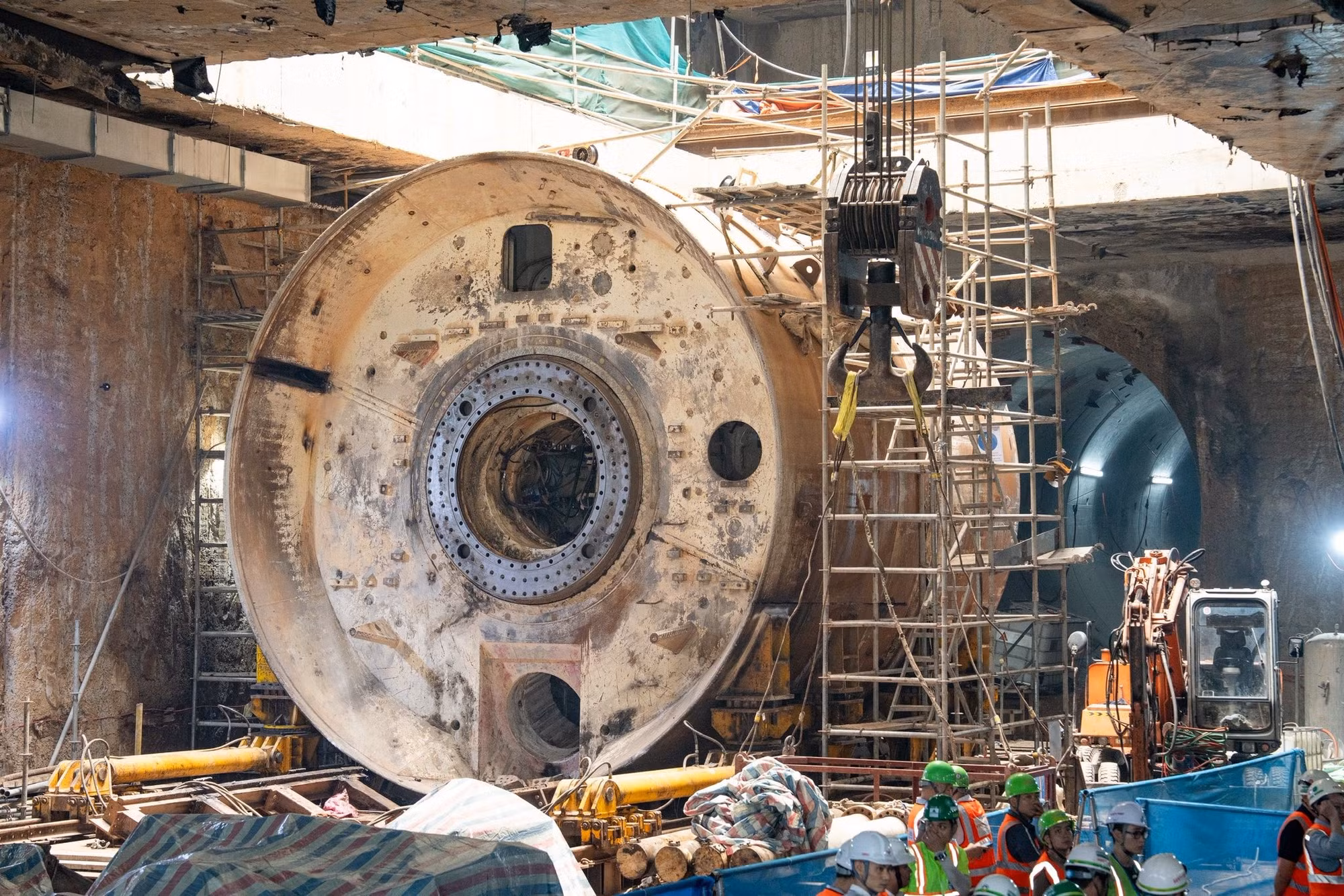 Máy đào hầm TBM số 2 hoàn thành hành trình khoan đến ga Hà Nội Máy đào hầm TBM số 2 hoàn thành hành trình khoan đến ga Hà Nội