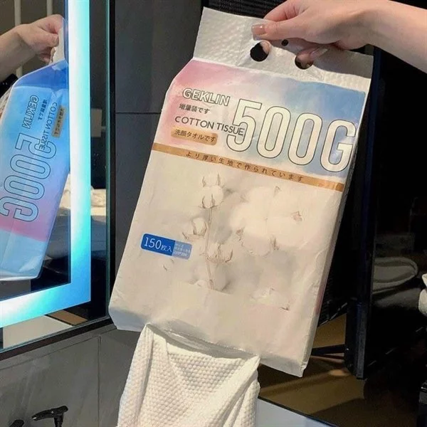 Khi Con Đi Ngoài, Mẹ Nên Dùng Loại Khăn Nào Để Vừa Nhanh, Vừa Sạch?