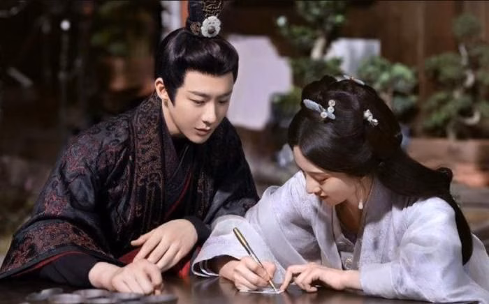 Cảnh t&igrave;nh cảm đối lập trong phim Chiết Y&ecirc;u