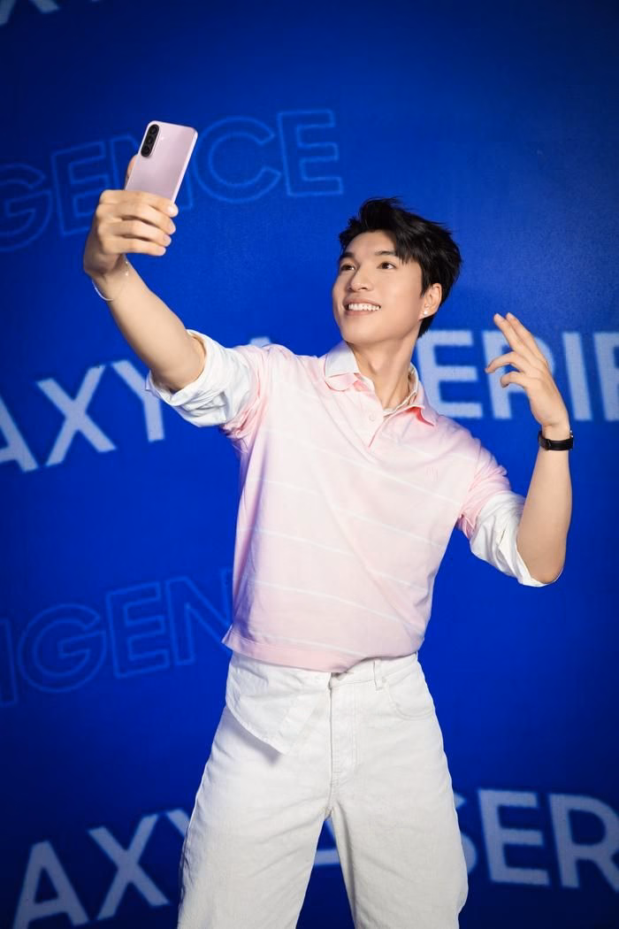 HIEUTHUHAI thu hút Gen Z bằng sự chỉn chu và phong cách sống tích cực