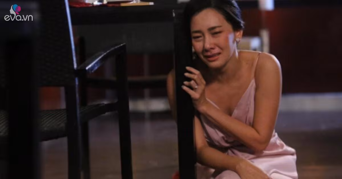 Lời đáp 10 chữ của con trai khiến người mẹ thành đạt bật khóc hối hận