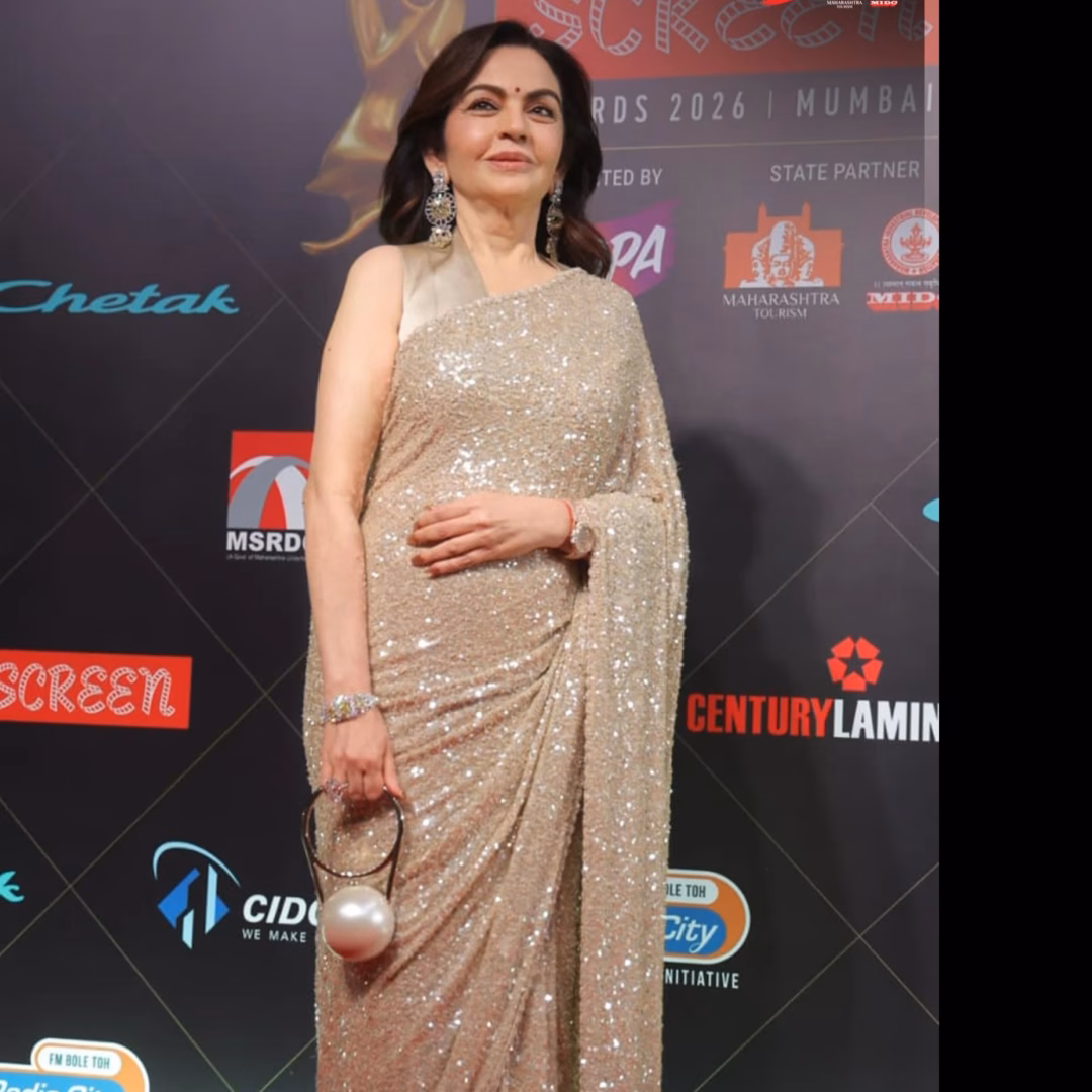 B&agrave; Nita Ambani phối hợp đồng hồ Patek Philippe v&agrave; t&uacute;i Chanel Pearl Ring