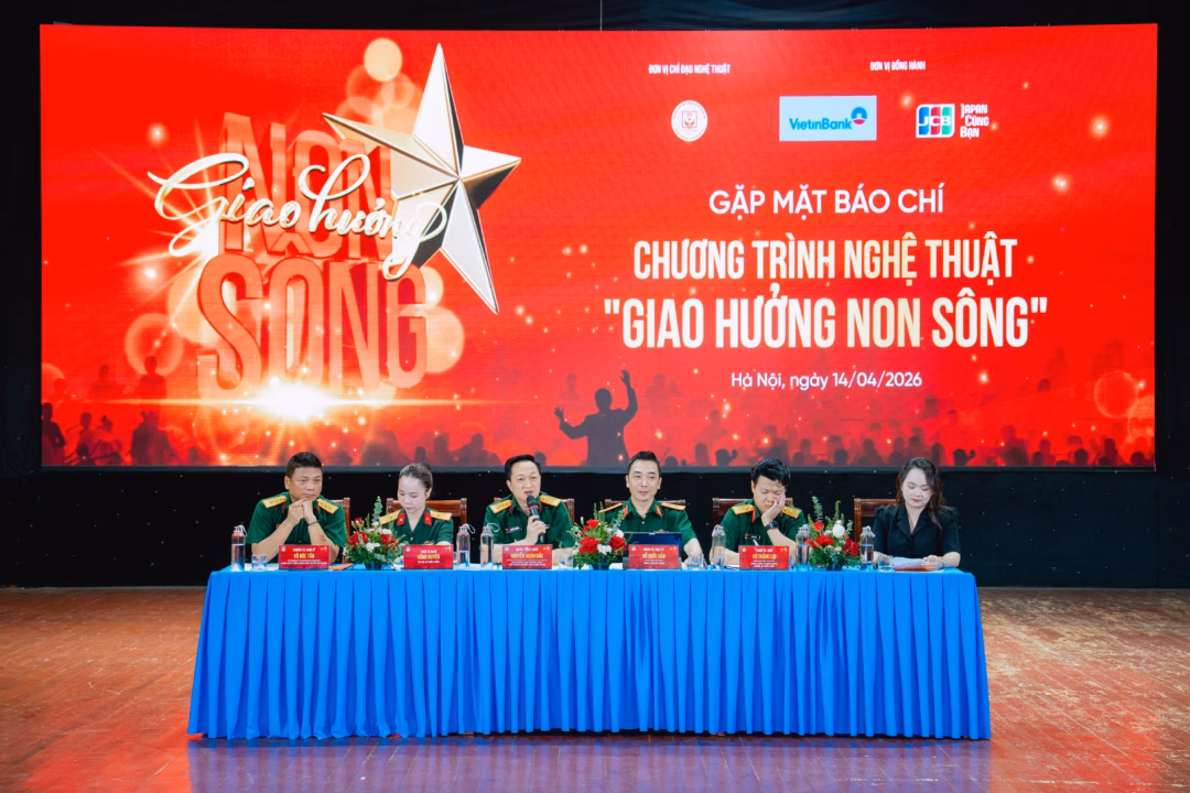 Sự kiện âm nhạc Giao hưởng Non Sông quy mô 200 người tại Hà Nội Ban tổ chức thông tin về chương trình nghệ thuật Giao hưởng Non sông