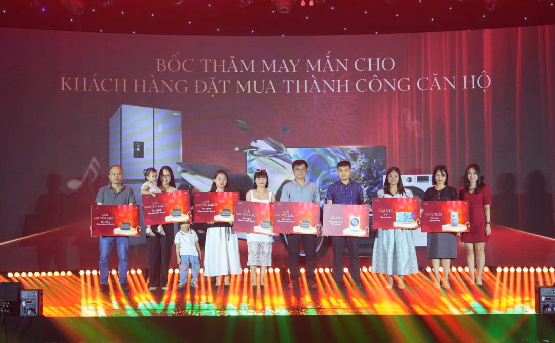 BV Land mở bán dự án Diamond Hill Thái Nguyên, thu hút khách hàng và nhà đầu tư Khách hàng trúng giải bốc thăm may mắn khi đặt mua thành công căn hộ