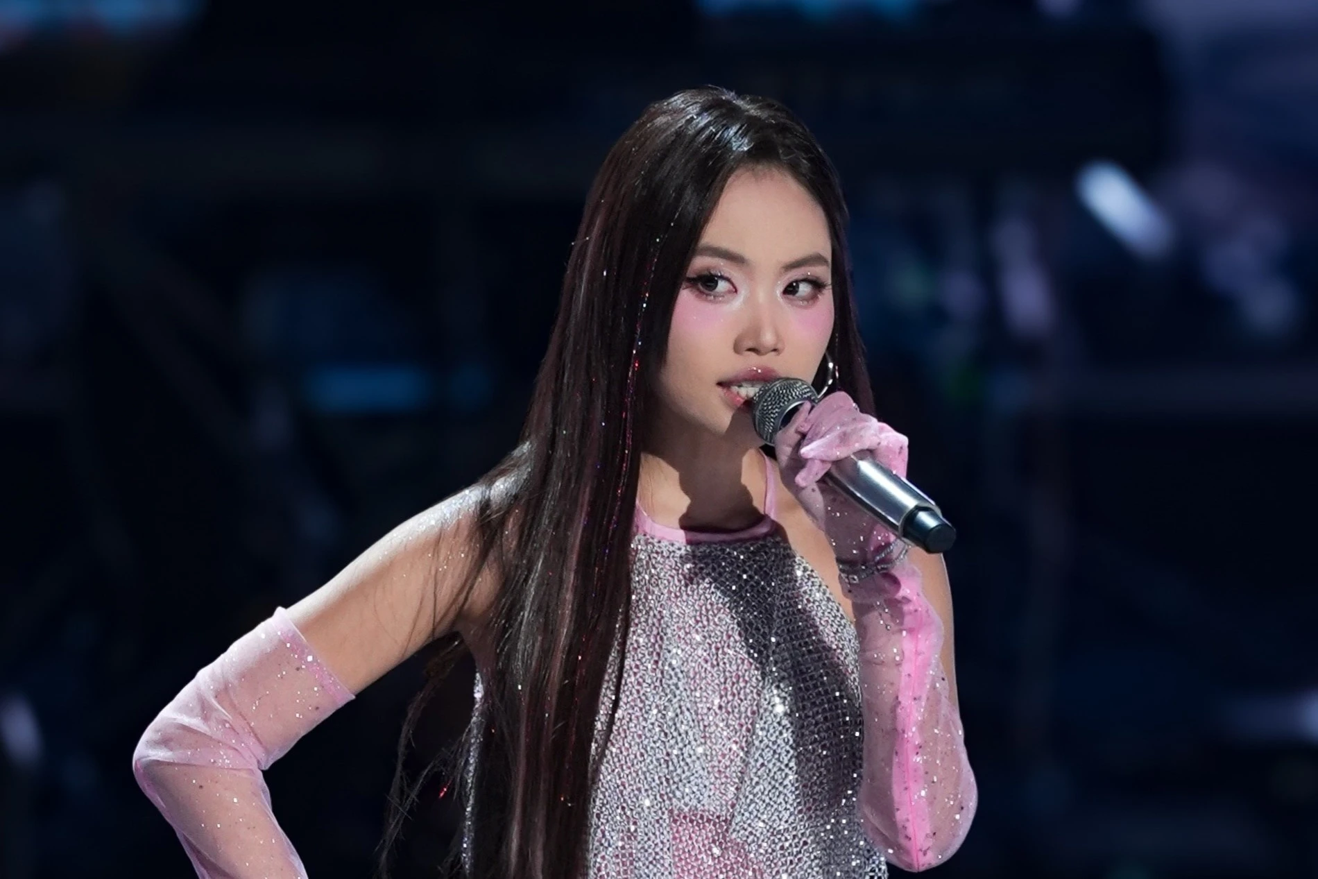 Hiền Hồ lên tiếng về hình ảnh gây hiểu lầm có bầu Phuong My Chi vao chung ket cuoc thi o Trung Quoc hinh anh