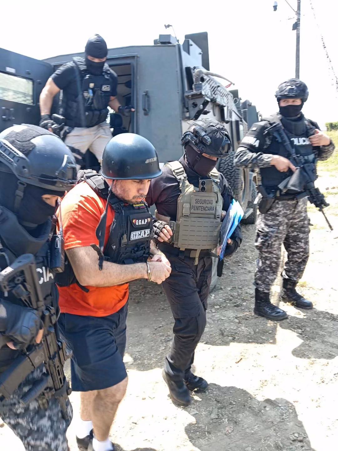Mỹ bắt trùm ma túy Ecuador dẫn độ về nước đối diện cáo buộc buôn lậu cocaine Thị trưởng trẻ nhất Ecuador bị bắn chết trong xe