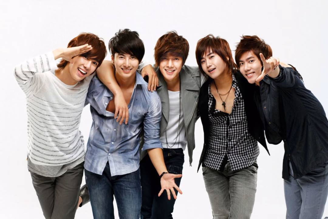 Sao Vườn Sao Băng quẩy đạp showbiz làm nông dân Kim Hyun Joong là trưởng nhóm SS501