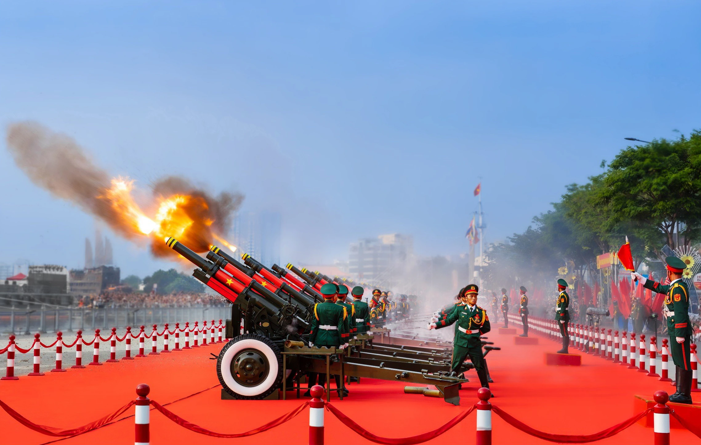 Triển lãm ảnh ‘Ngũ sắc’: Hành trình từ hiện thực đến tâm hồn Tác phẩm Đại bác mừng Đại lễ 30.4.2025