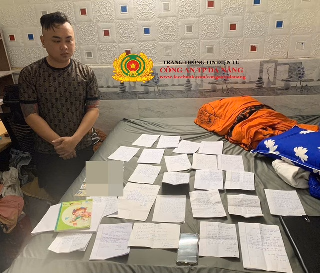 Đối tượng Trung AK cùng tang vật bị thu giữ