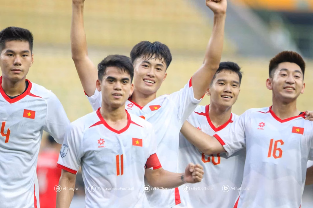 U23 Việt Nam có trung vệ đáng sợ từng muốn bỏ cuộc, vì sao lại thay đổi? Khuất Văn Khang tin U23 Việt Nam lập hat-trick vô địch