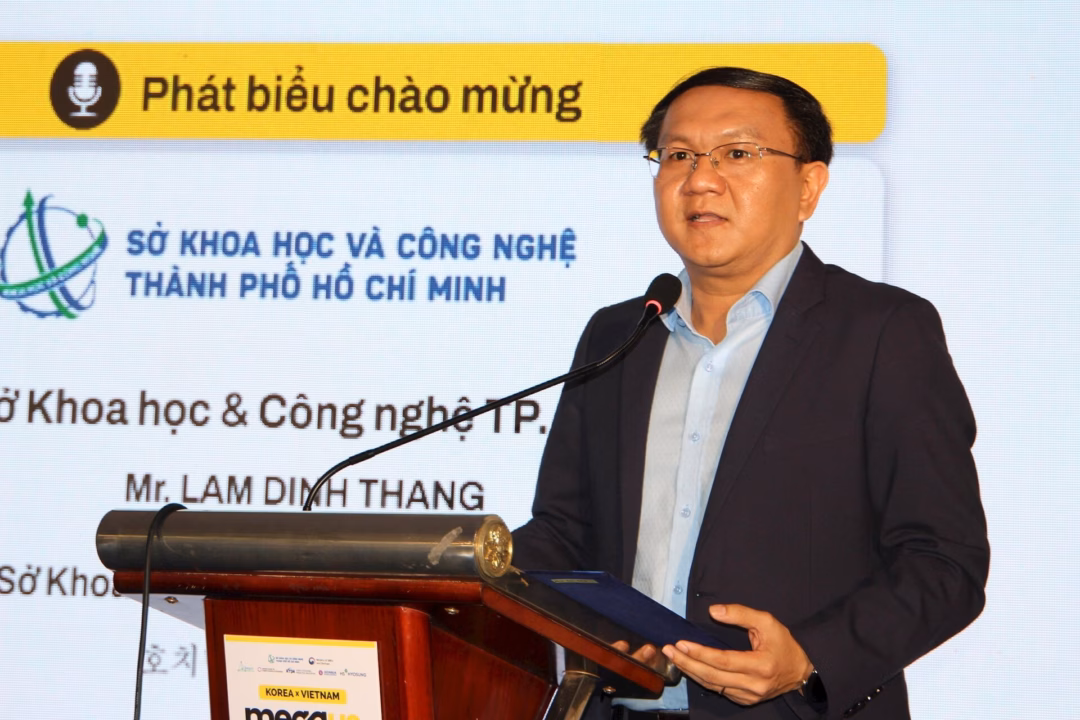 TP Hồ Chí Minh tổ chức triển lãm giao thương Việt Nam – Hàn Quốc với công nghệ AI Các bên ký kết thoả thuận triển khai mô hình Triển lãm số cho Mega Us Expo 2025. Ảnh: Q.Định.