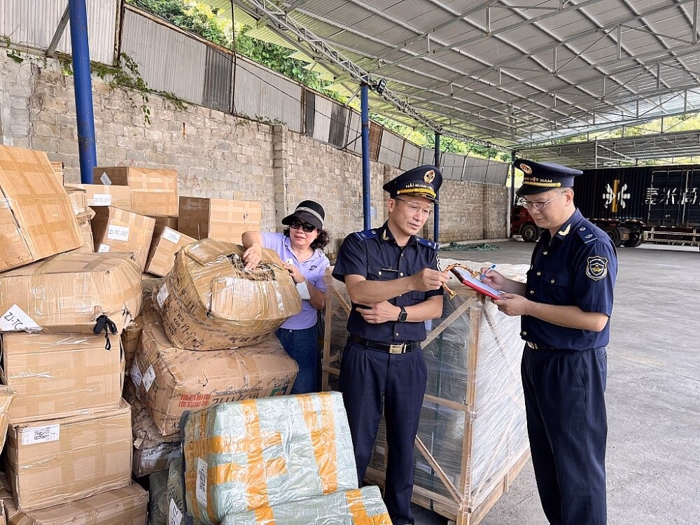 Xử lý chênh lệch thời điểm lập hóa đơn và ghi nhận doanh thu