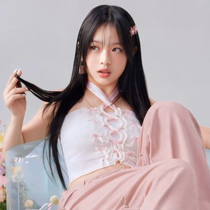Minji (New Jeans) đại diện cho phong cách coquette
