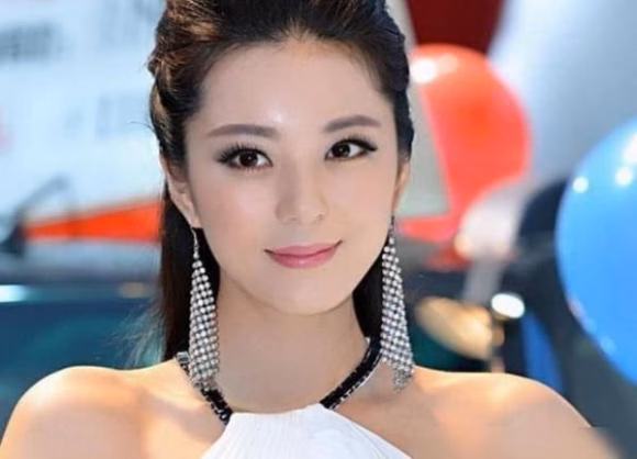 Ngải Thượng Chân Ngải Thượng Chân