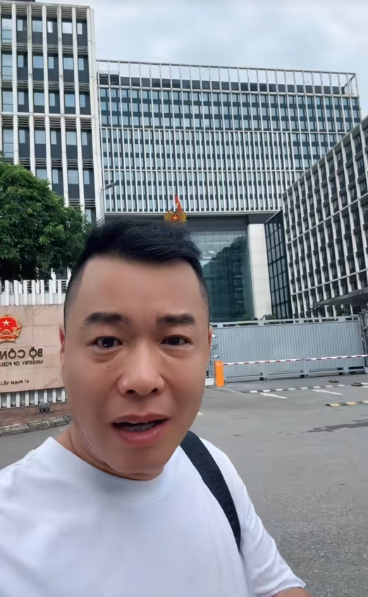 Tôn Bằng về Việt Nam Tôn Bằng về Việt Nam