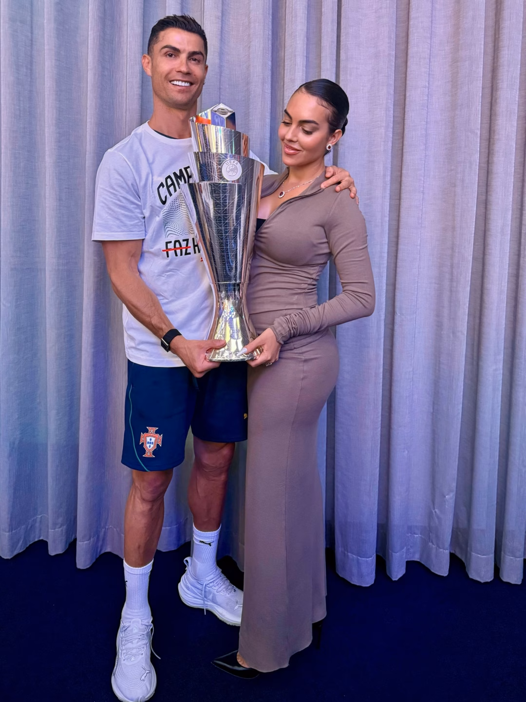 Ronaldo và Georgina bên nhau Ronaldo và Georgina bên nhau